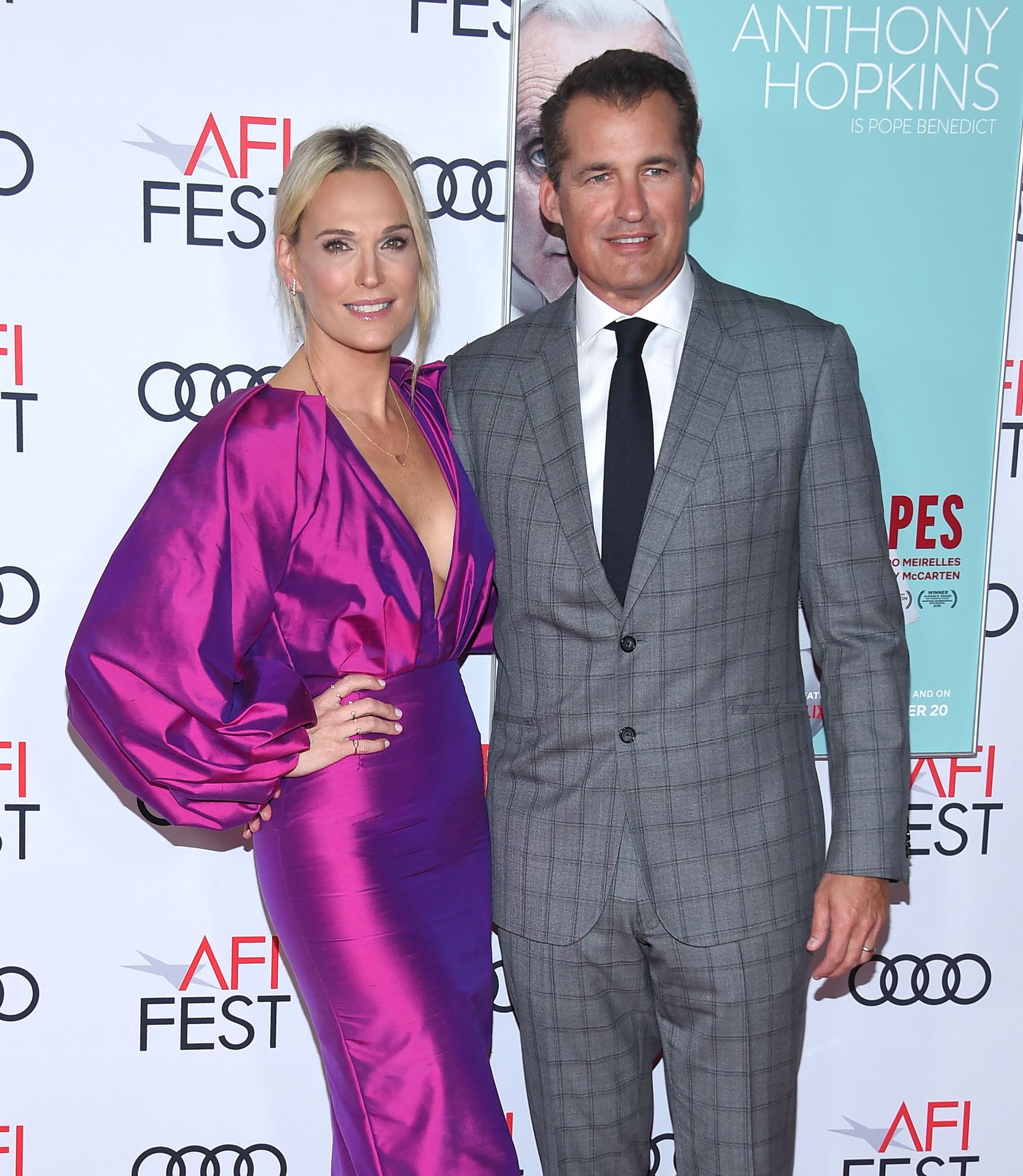 Molly Sims Braless 0013