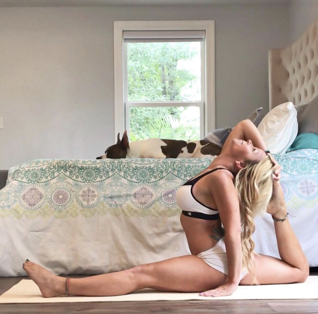 Rebecca Leigh Sexy 005