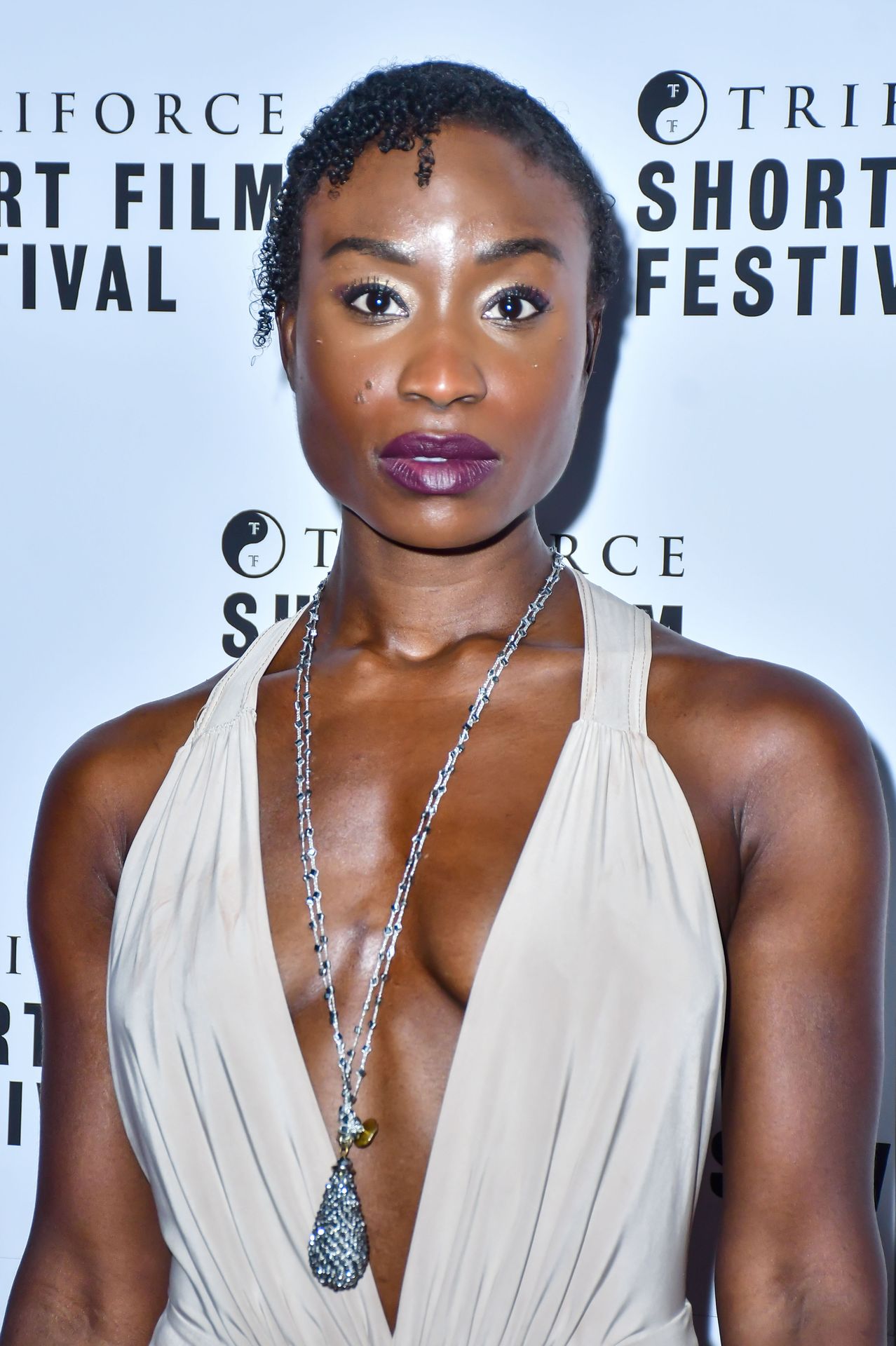 Adele Oni Braless 0002