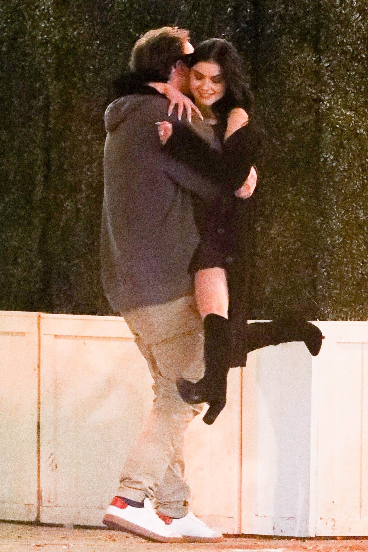 Ariel Winter Sexy 0038