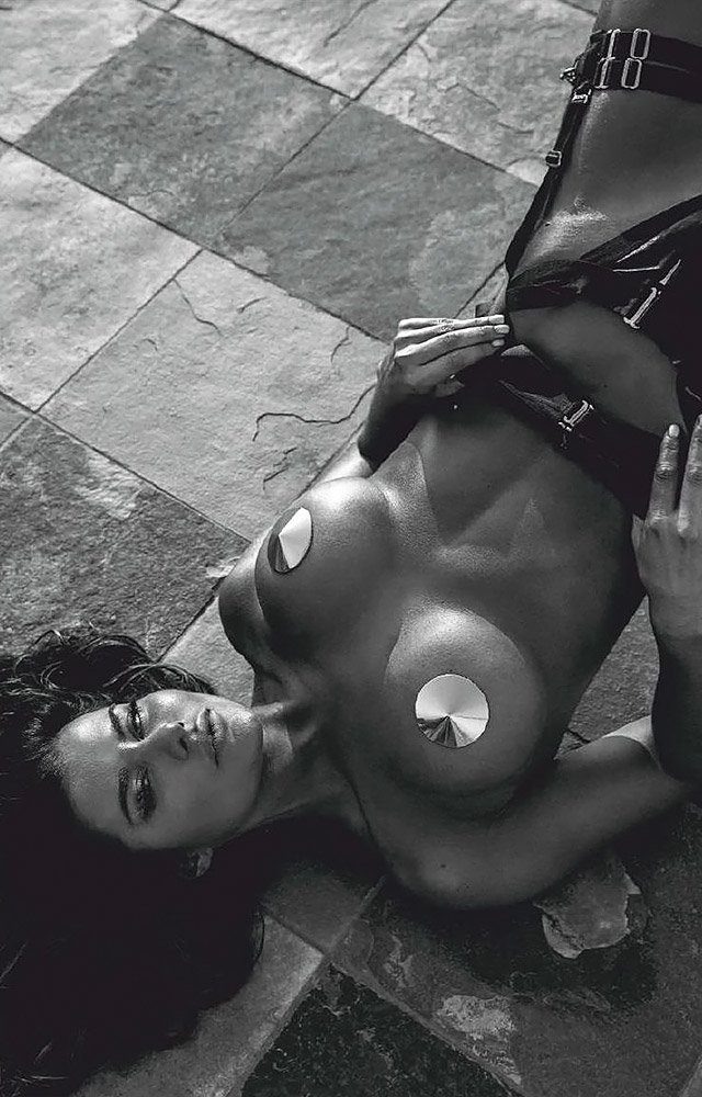 Bianca Richards Nude & Sexy 0083