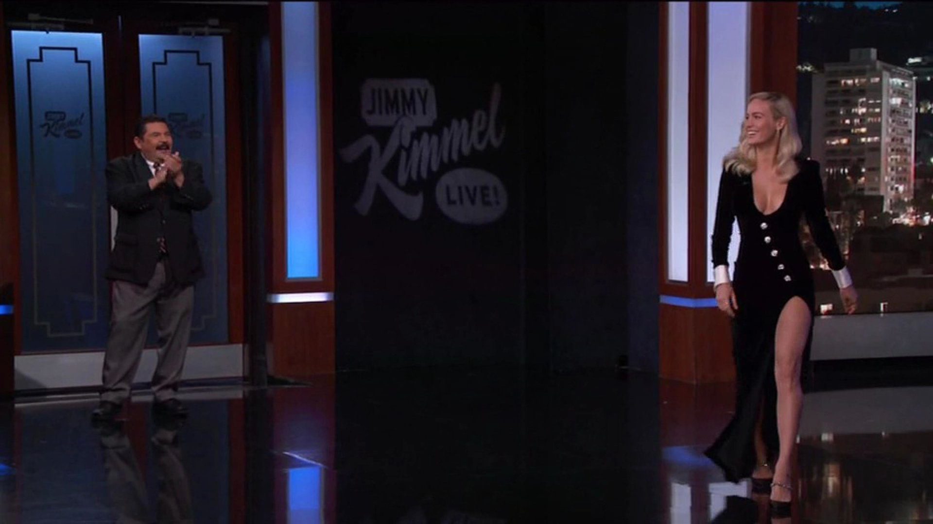 Brie Larson Sexy 0043