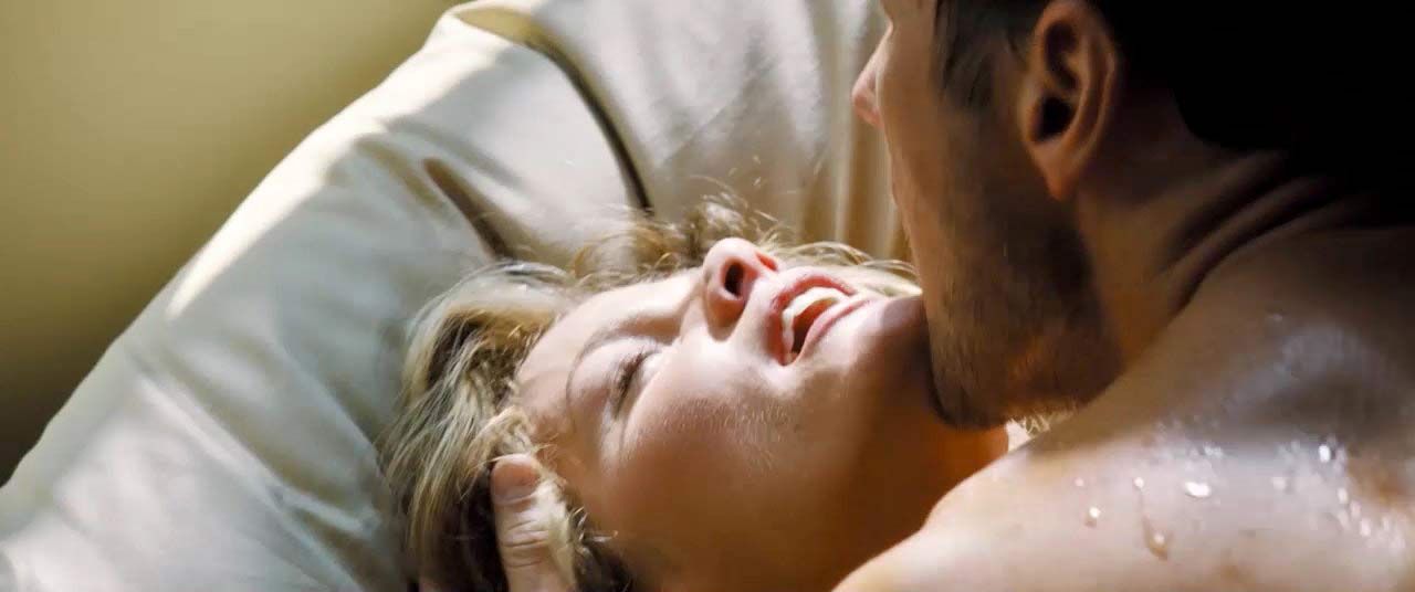 Brooklyn Decker Nude & Sexy 0068