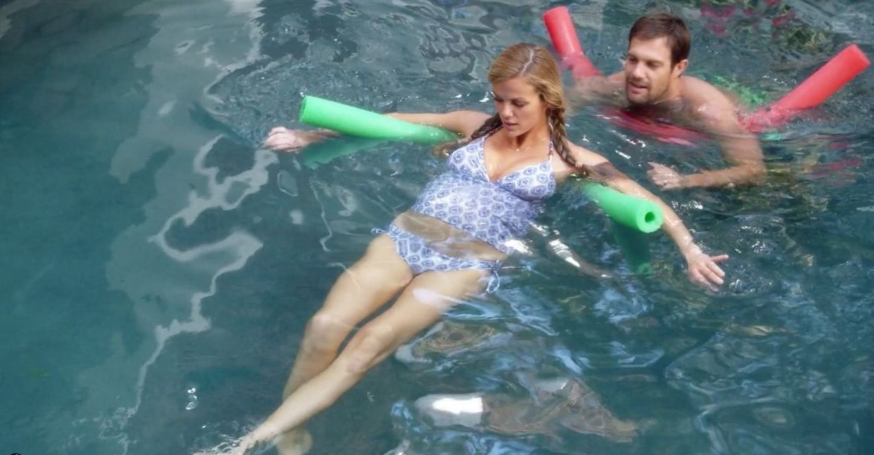 Brooklyn Decker Nude & Sexy 0077