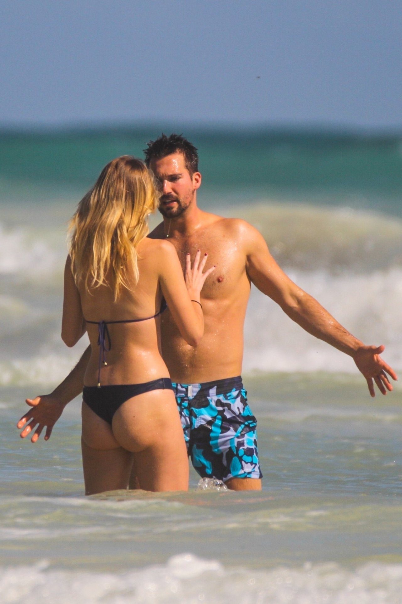 Caitlin Spears Sexy 0018