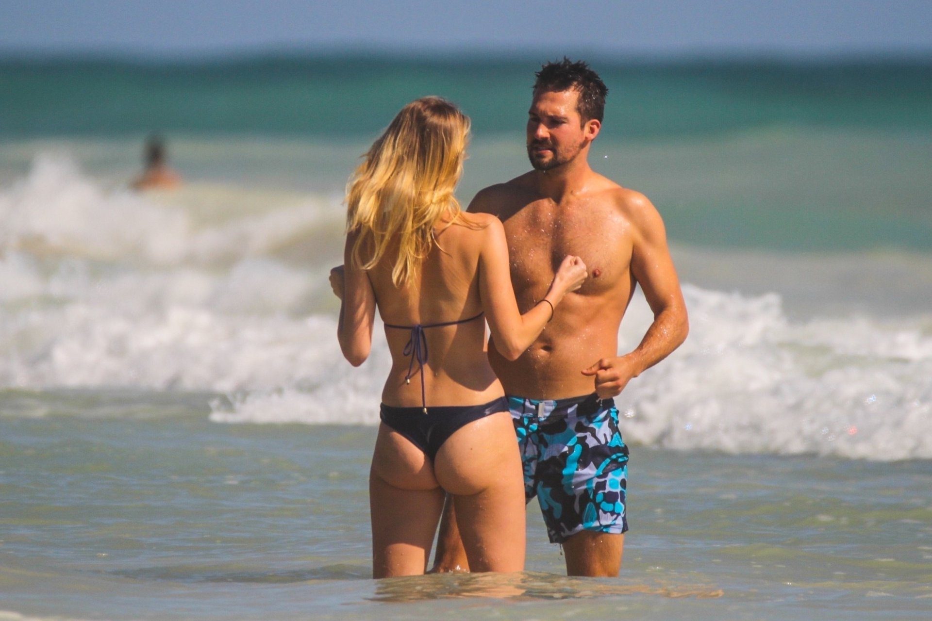 Caitlin Spears Sexy 0024