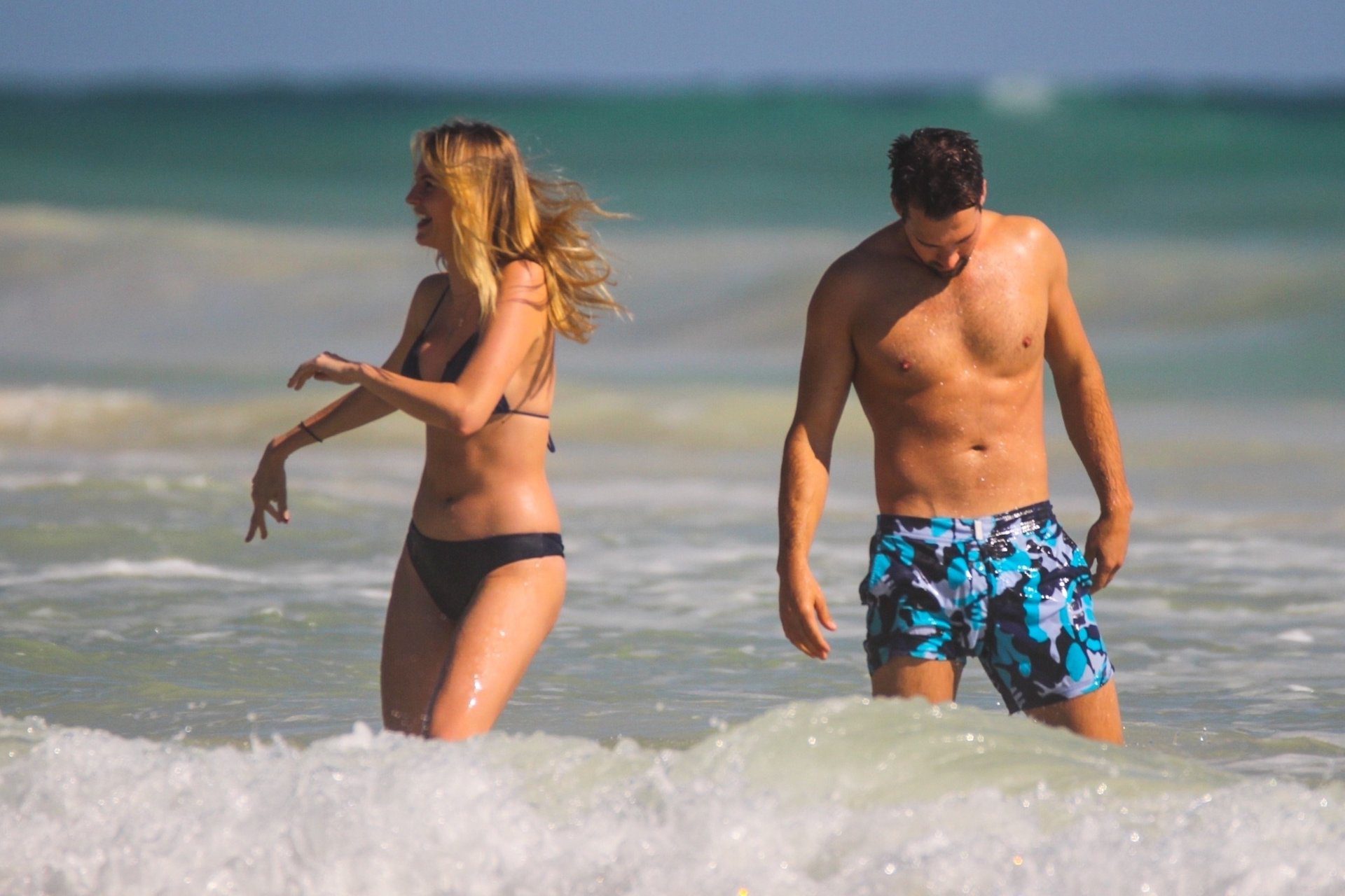 Caitlin Spears Sexy 0038