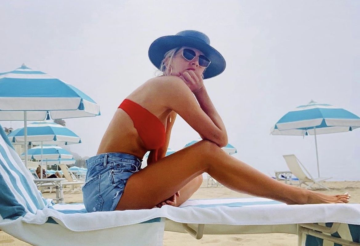 Charissa Thompson Nude & Sexy 0115