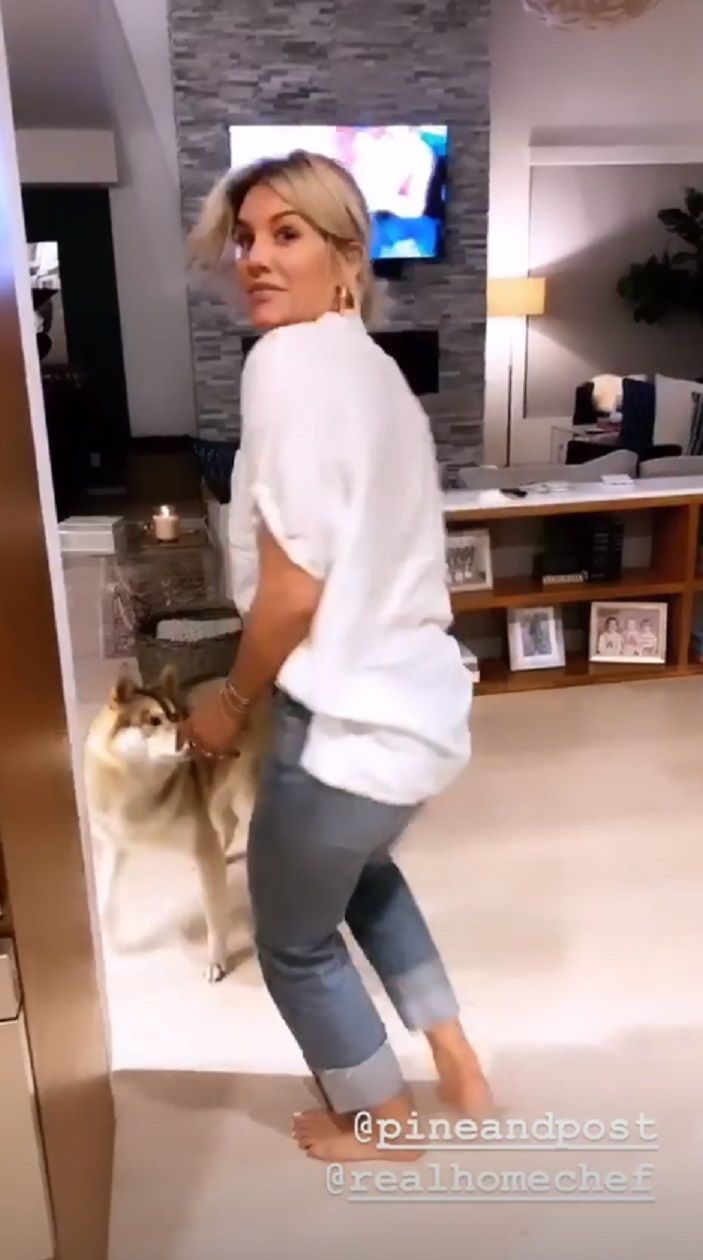 Charissa Thompson Nude & Sexy 0122