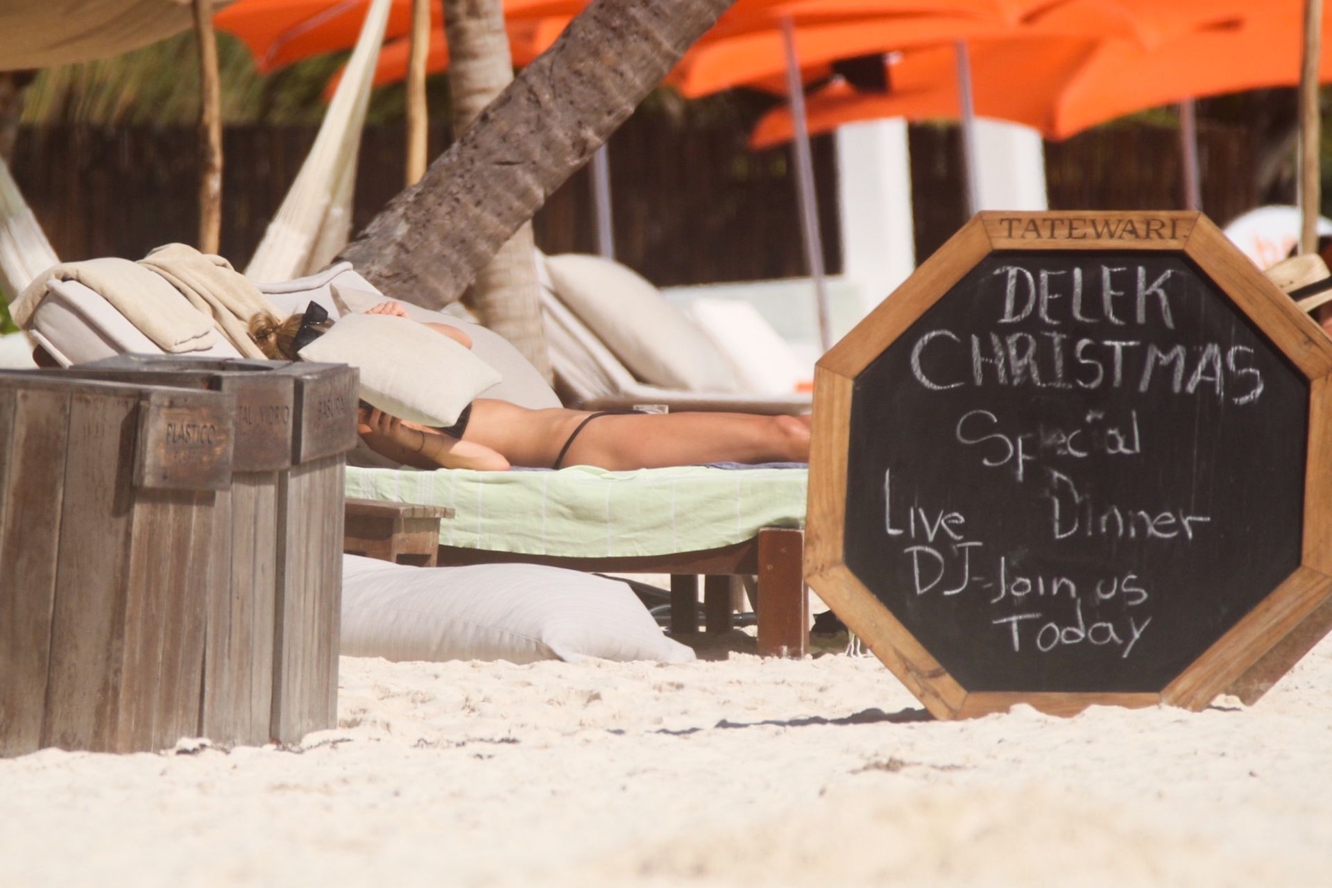 Danielle Knudson Sexy 0009