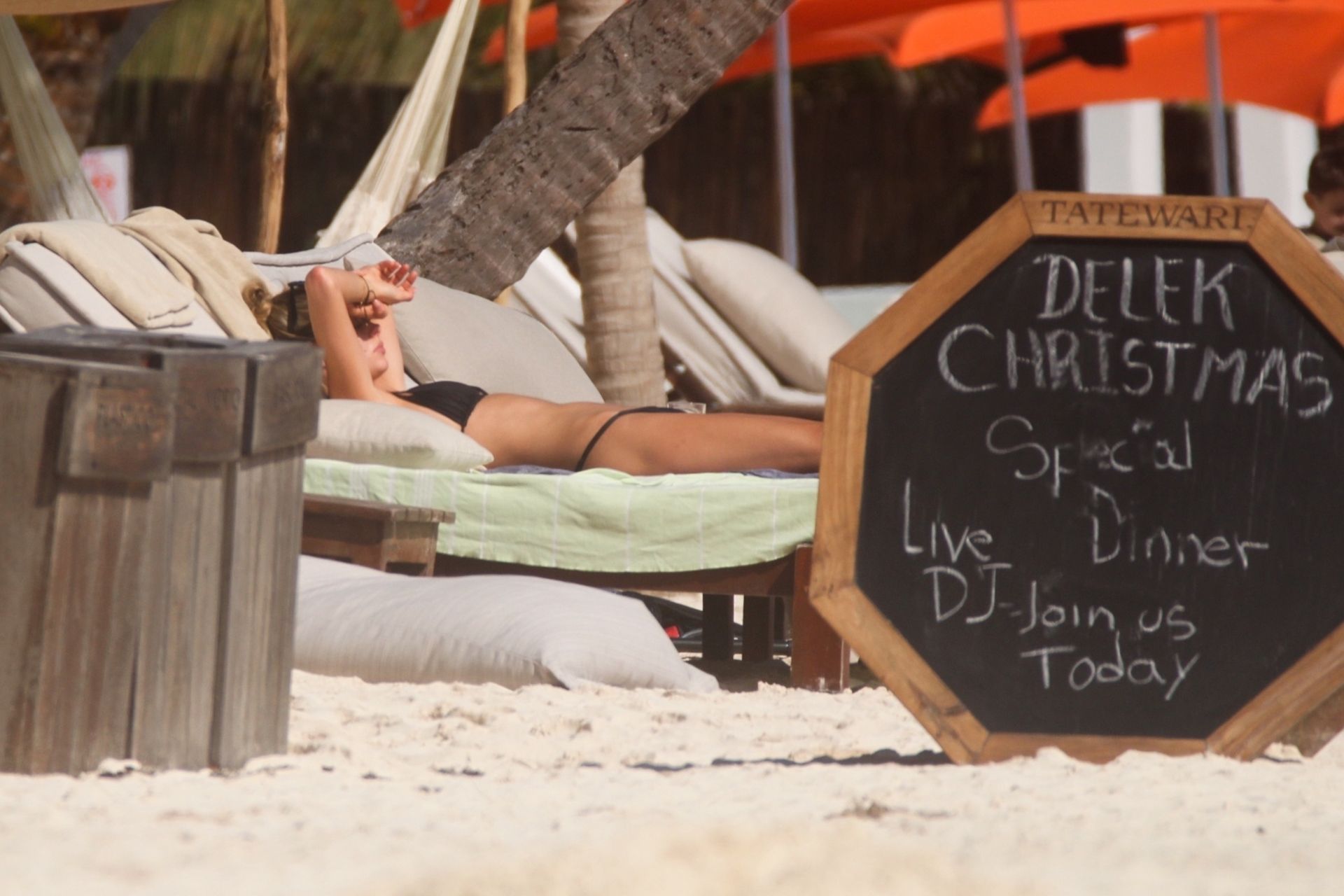 Danielle Knudson Sexy 0010