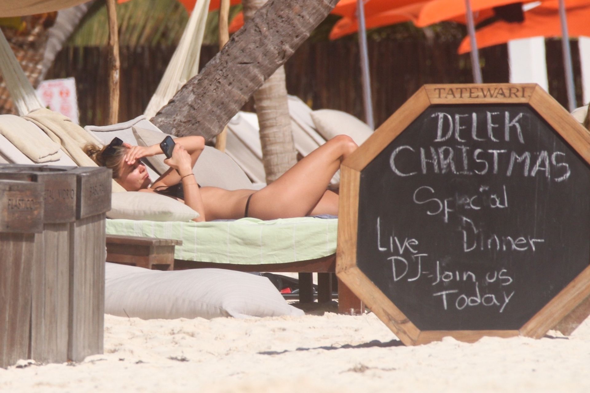 Danielle Knudson Sexy 0011