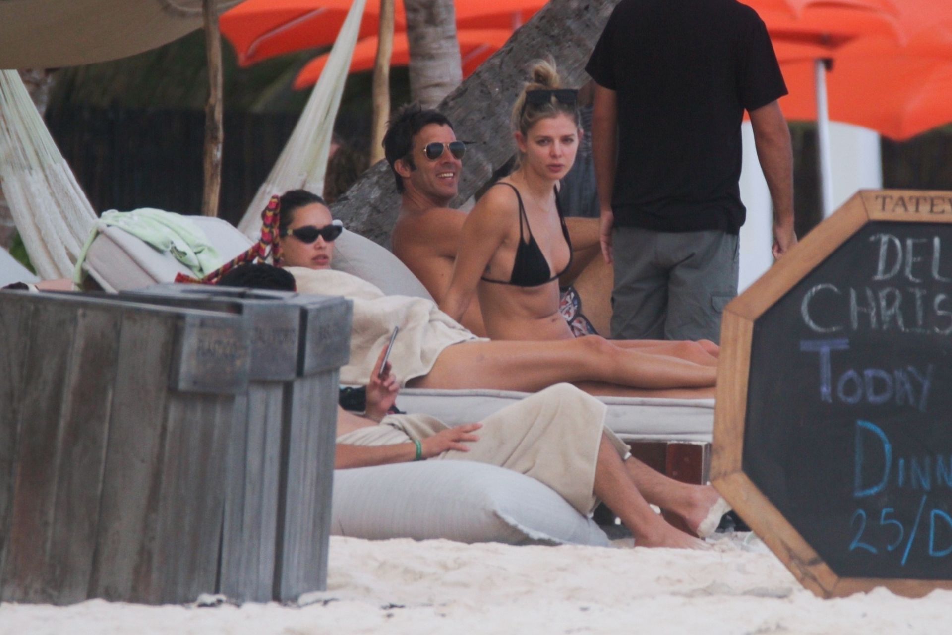 Danielle Knudson Sexy 0042