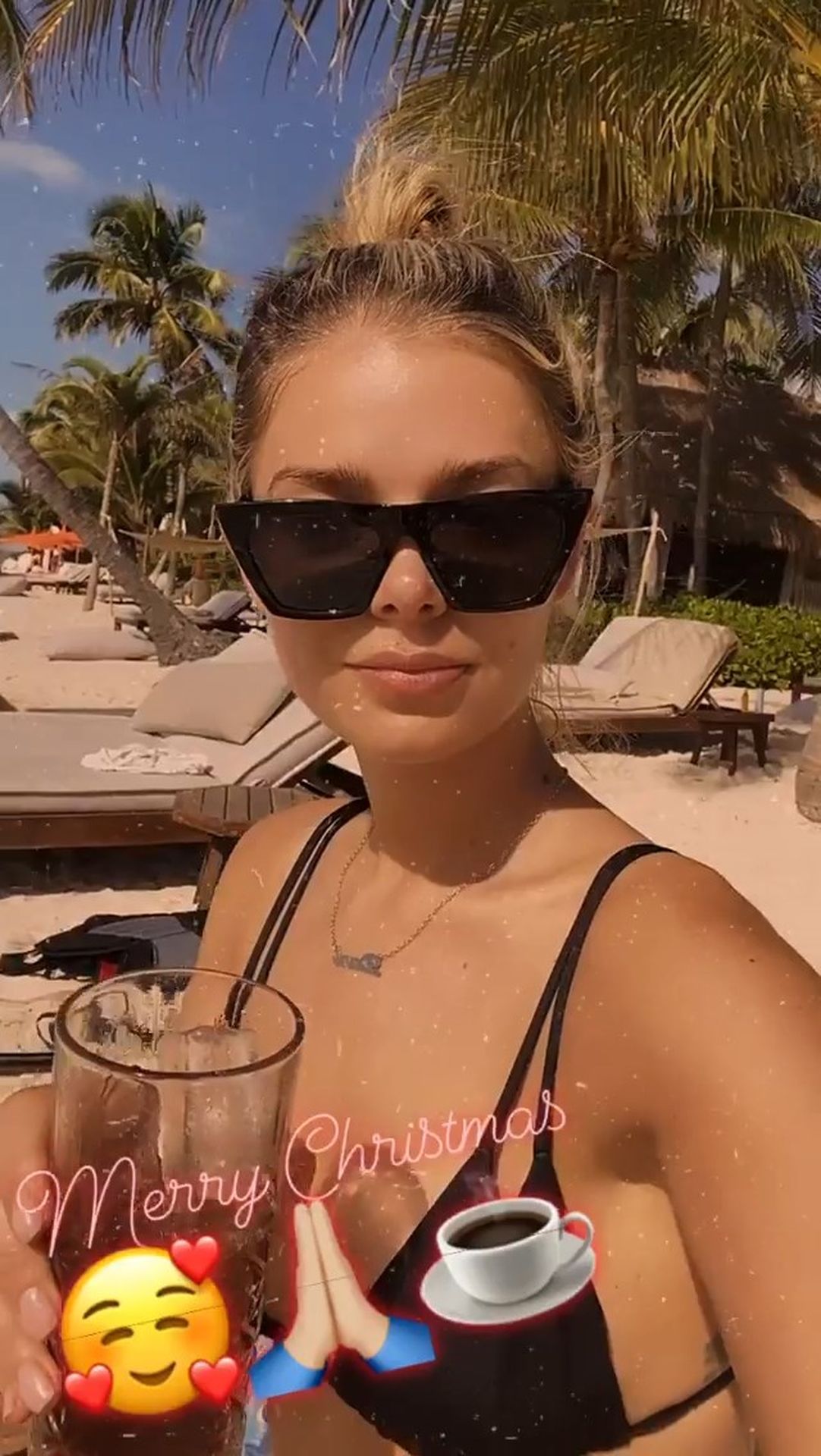 Danielle Knudson Sexy 0046