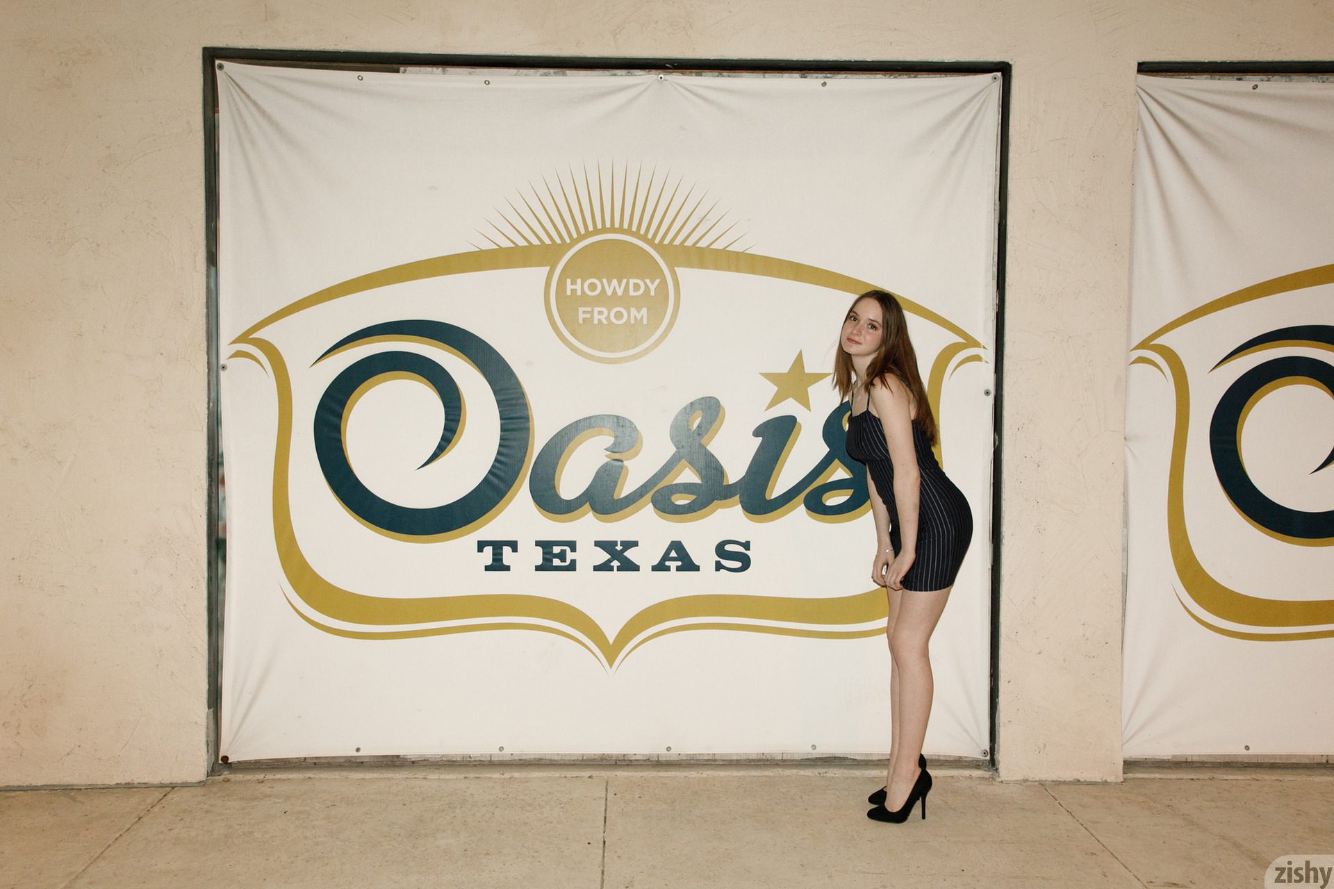 Hazel Moore Midnight At The Oasis Zishy (1)