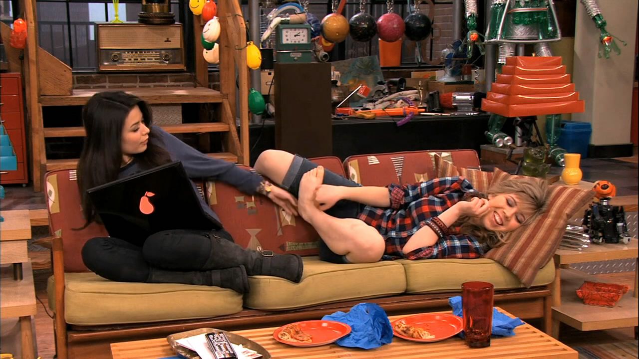 Jennette Mccurdy Sexy 0100