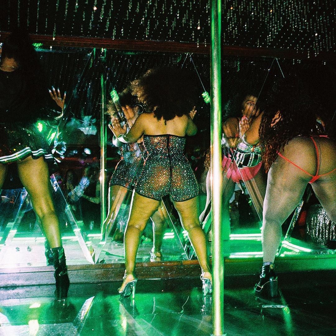 Lizzo Nude & Sexy 0011