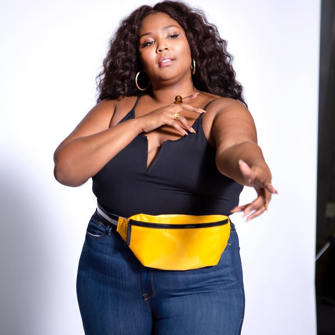 Lizzo Nude & Sexy 0153