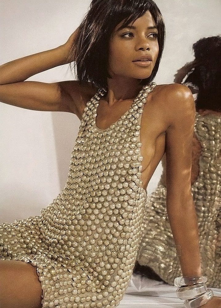Naomie Harris Nude & Sexy 0011