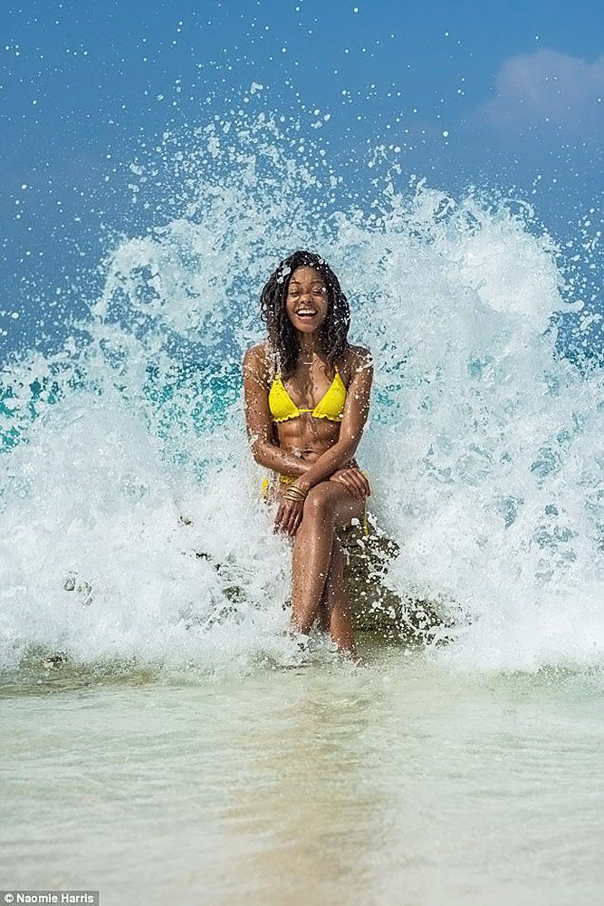 Naomie Harris Nude & Sexy 0012