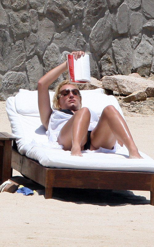 Poppy Montgomery Nude & Sexy 0037