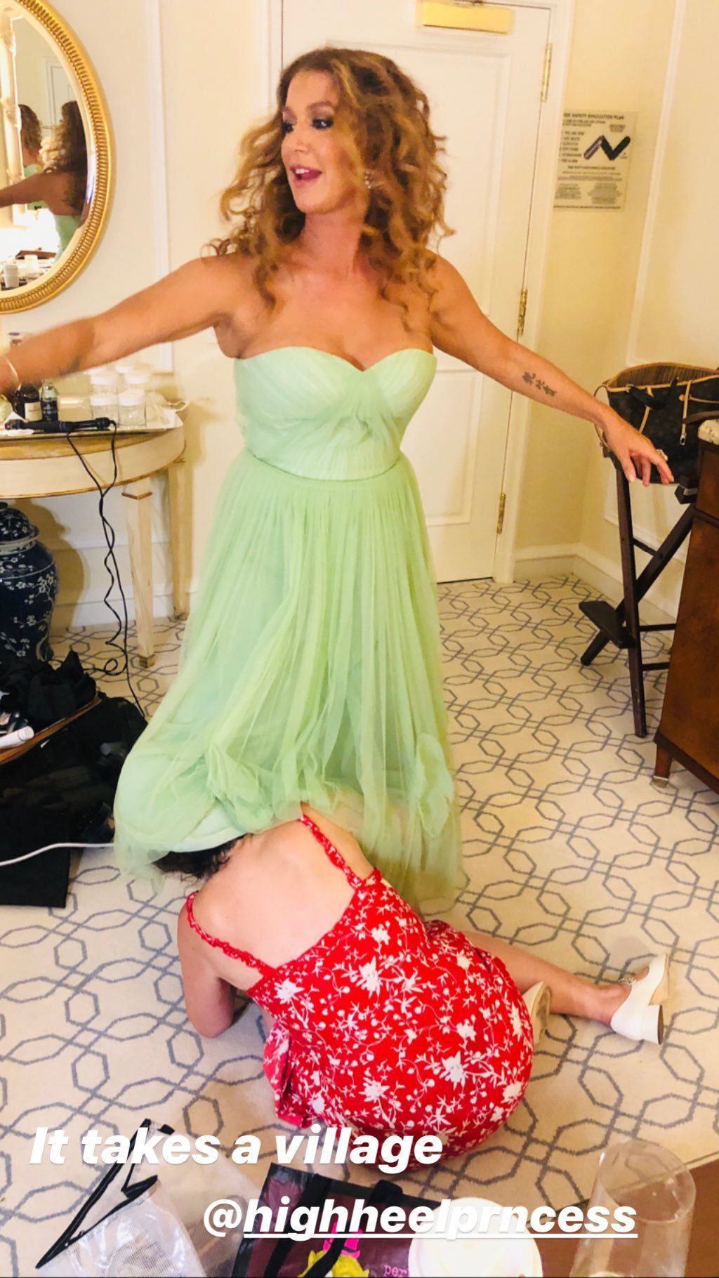 Poppy Montgomery Nude & Sexy 0076