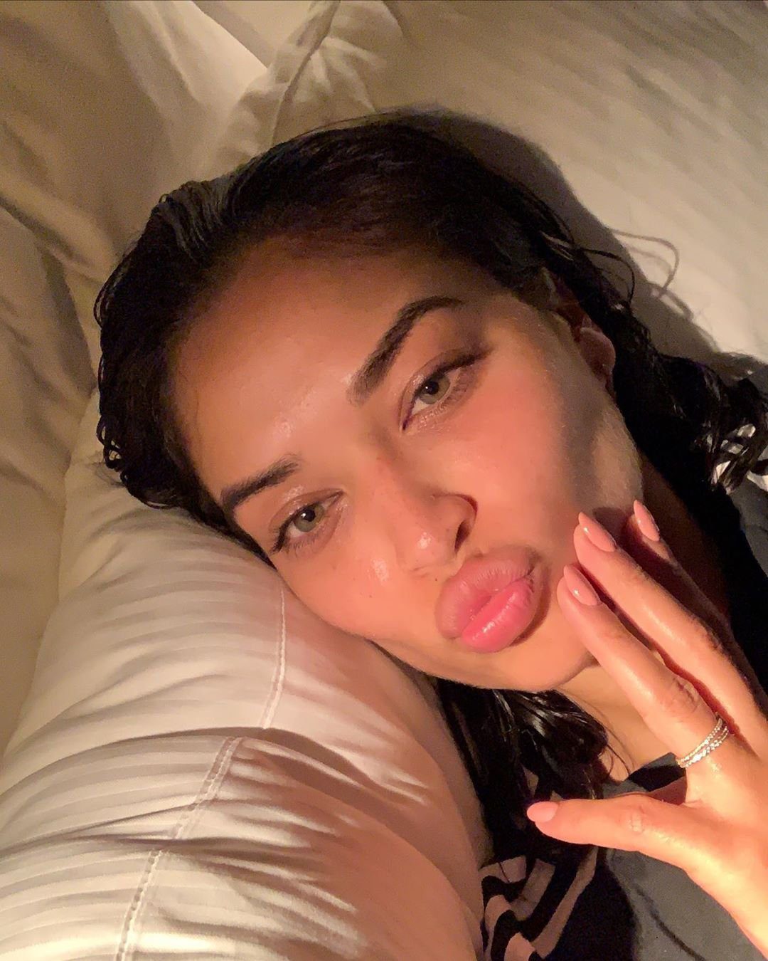 Shanina Shaik Nude & Sexy Collection 0062