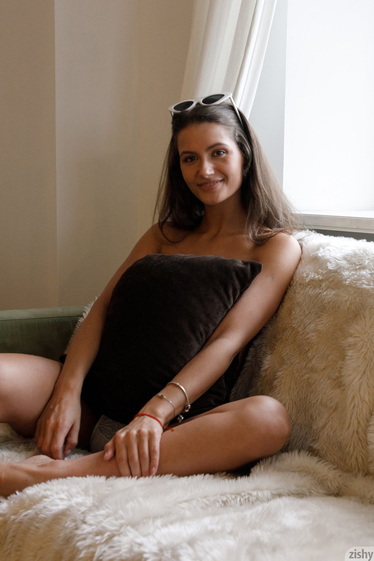 Shyla Volbeck Shopping Bonus Zishy (8)