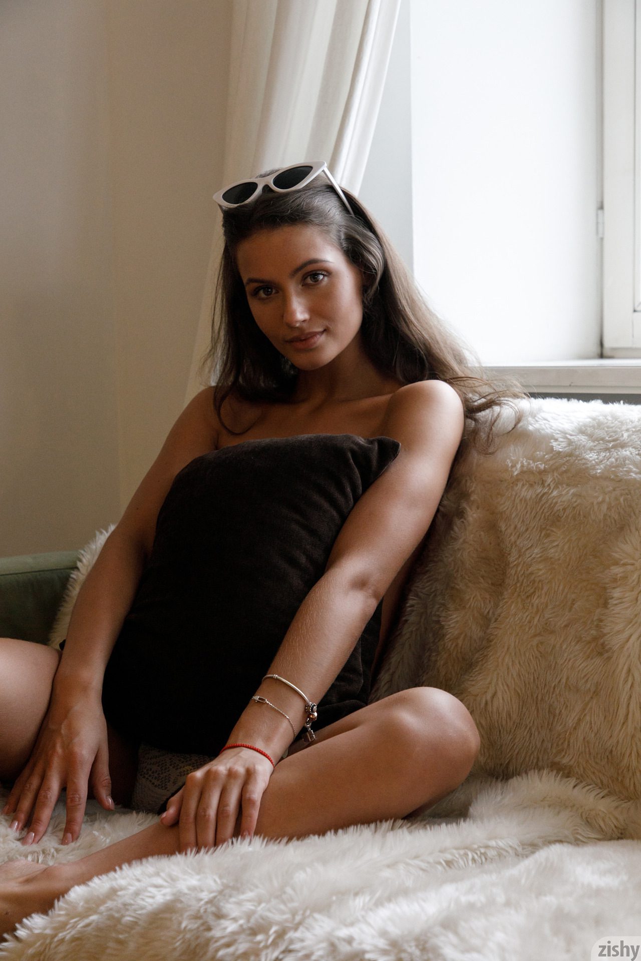 Shyla Volbeck Shopping Bonus Zishy (9)