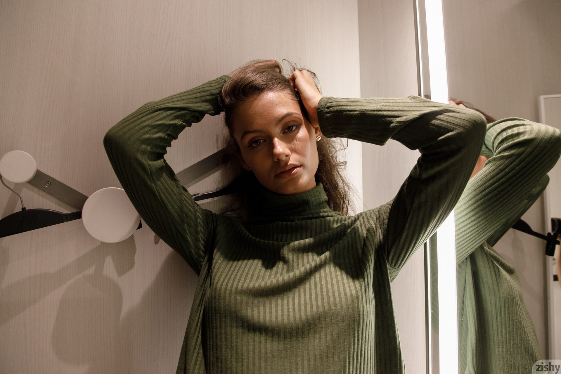 Shyla Volbeck Shopping With The Devil Zishy (29)