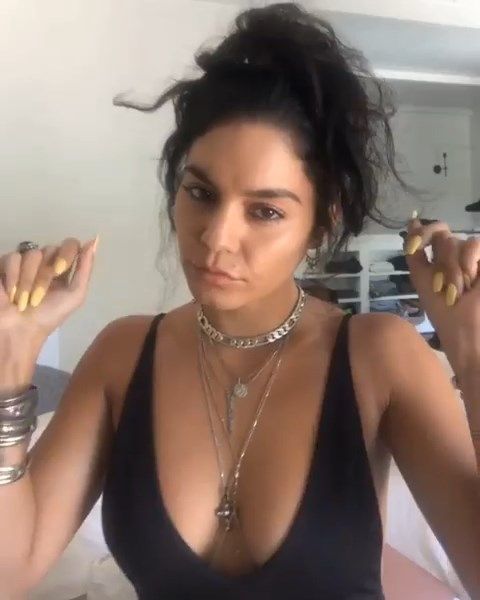 Vanessa Hudgens Sexy 0083