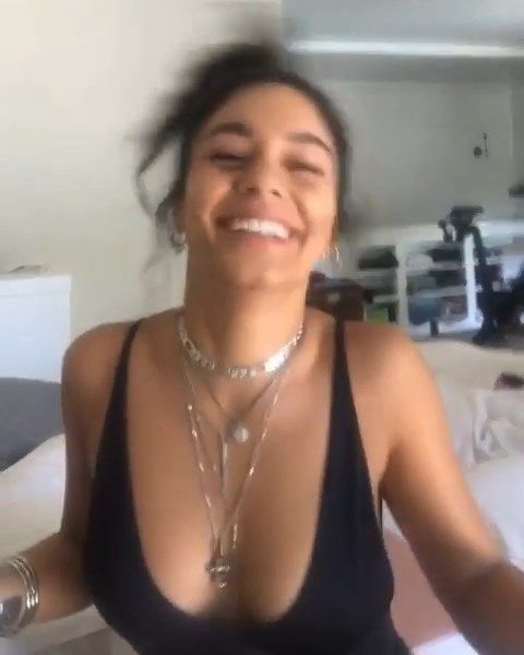 Vanessa Hudgens Sexy 0084