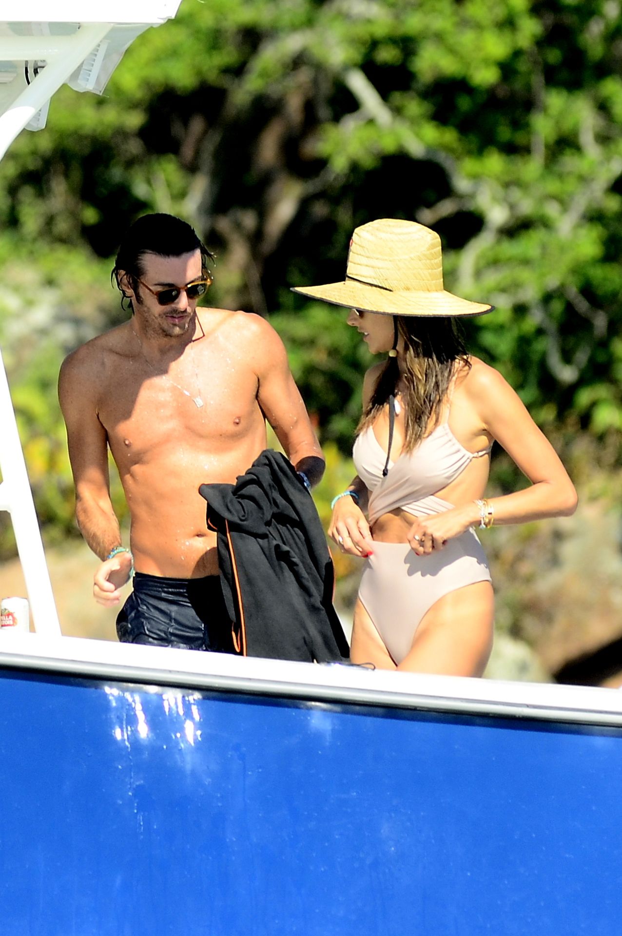 Alessandra Ambrosio Hot 0030