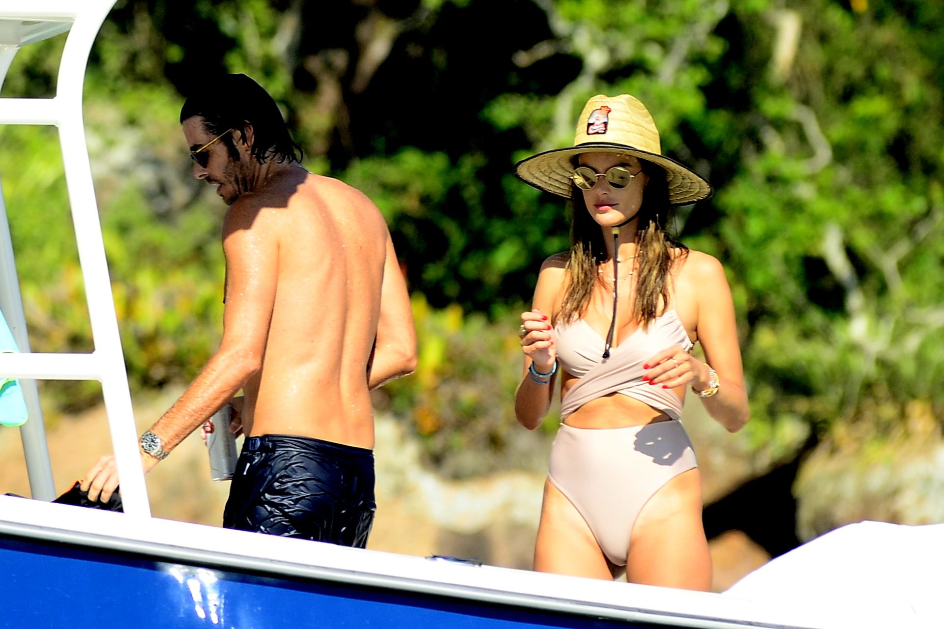 Alessandra Ambrosio Hot 0037