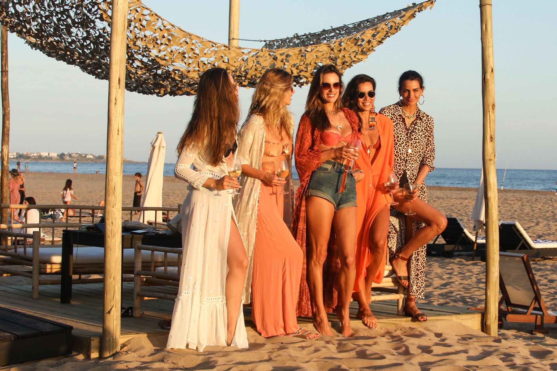 Alessandra Ambrosio Sexy 0022