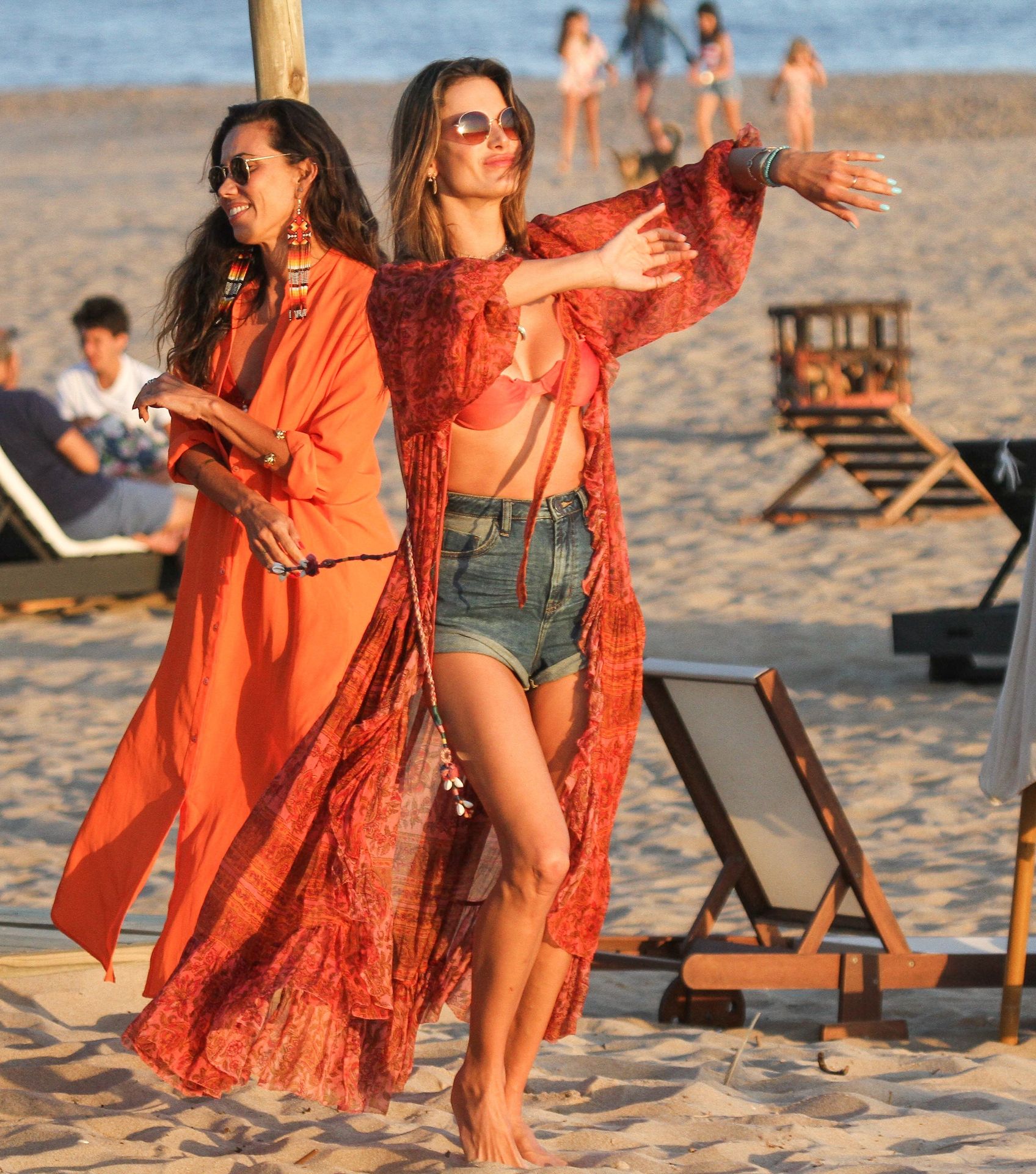 Alessandra Ambrosio Sexy 0042