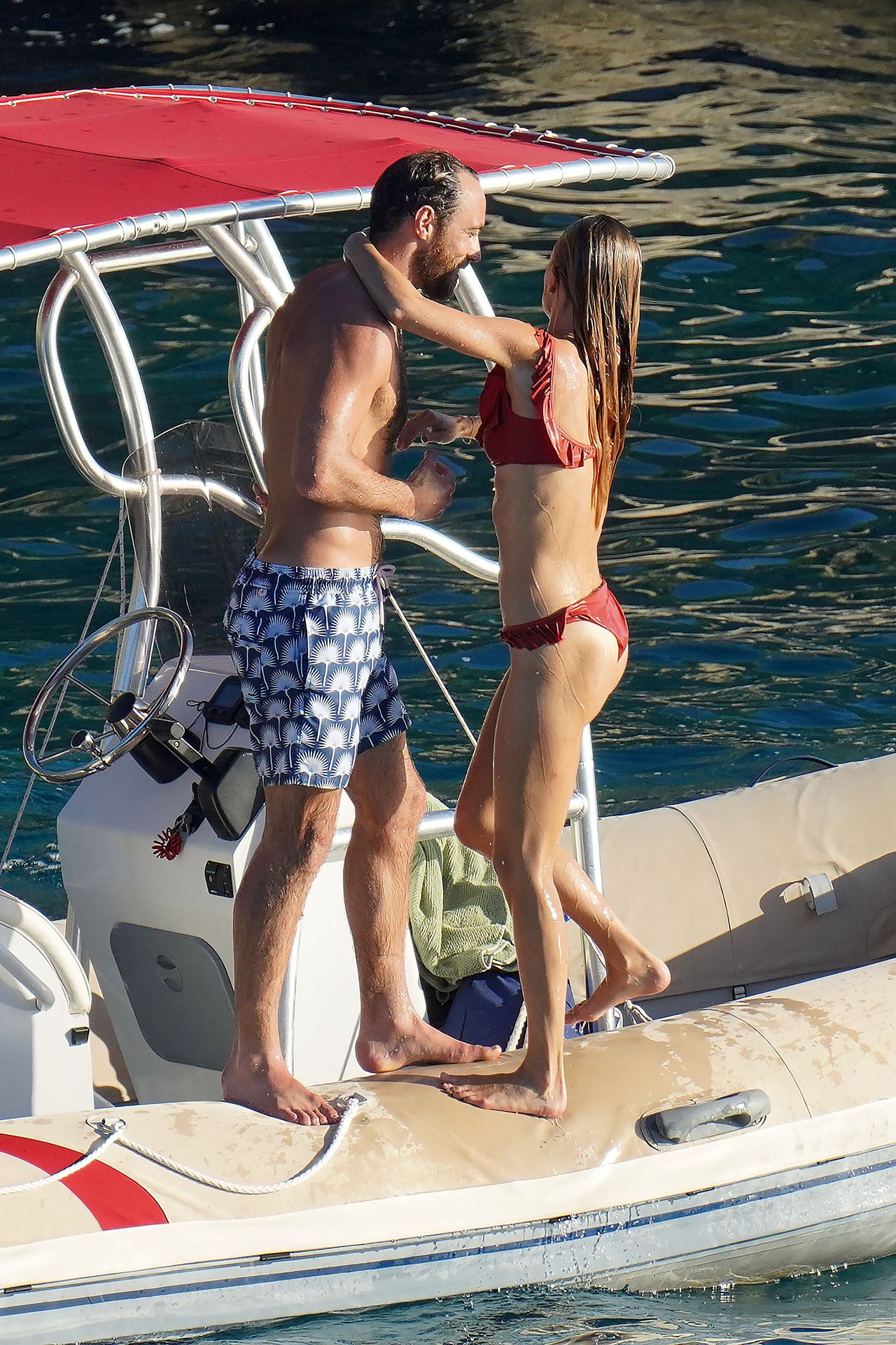 Alizée Thevenet, Pippa Middleton Sexy 0007