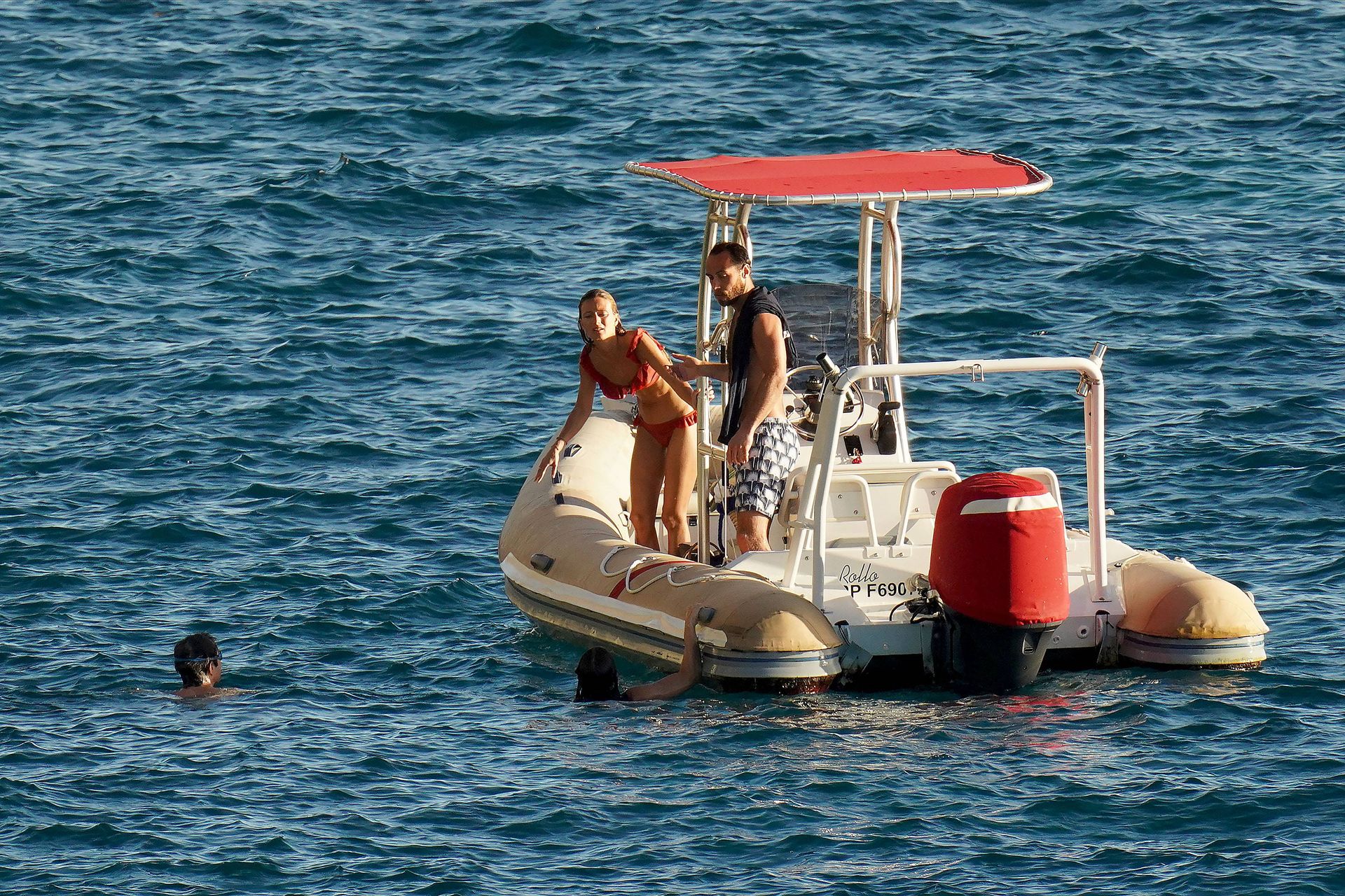 Alizée Thevenet, Pippa Middleton Sexy 0039