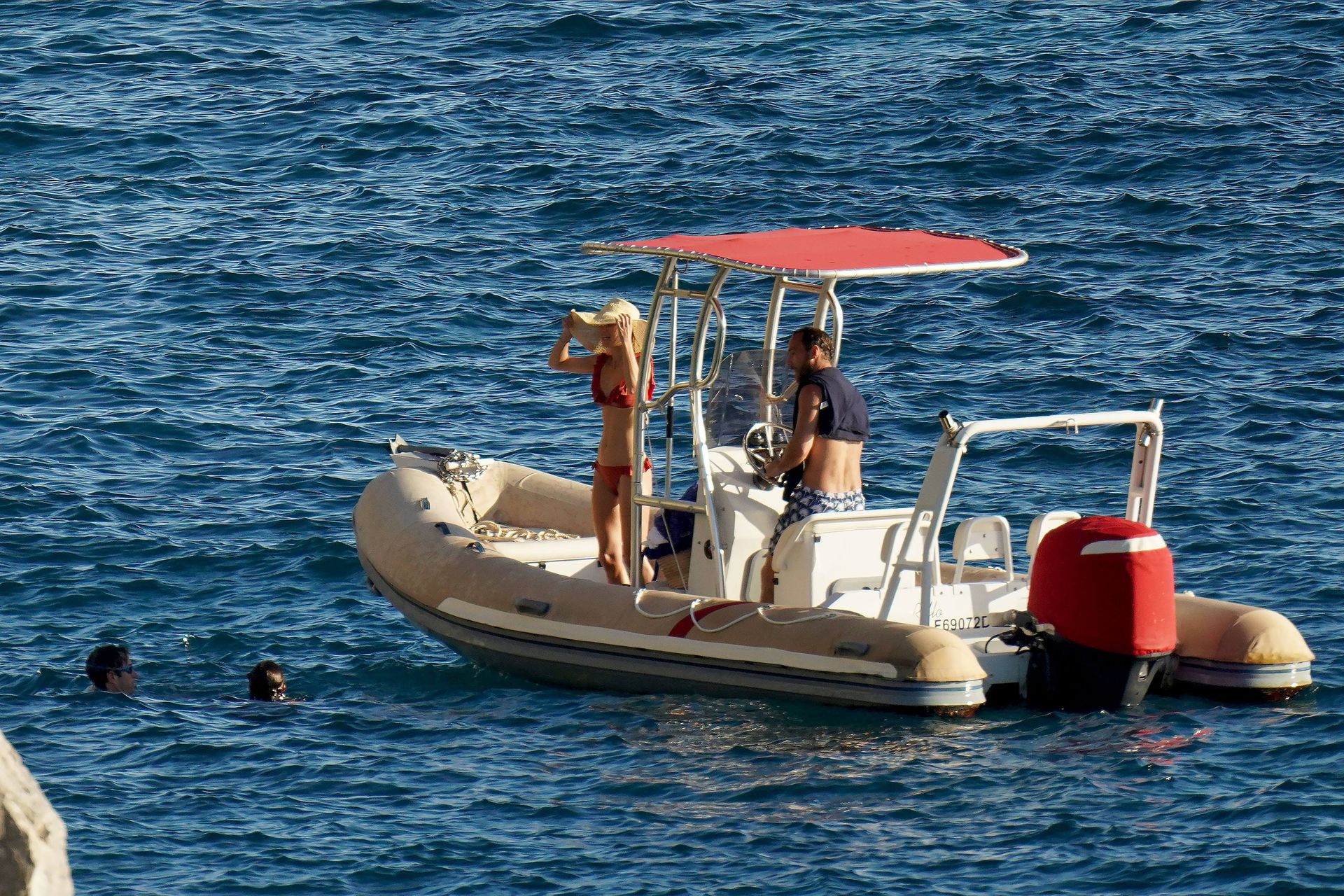 Alizée Thevenet, Pippa Middleton Sexy 0040