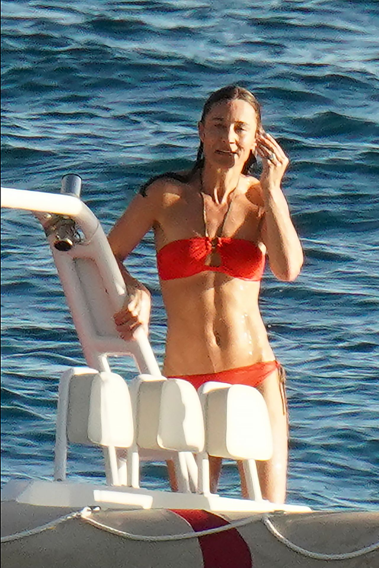 Alizée Thevenet, Pippa Middleton Sexy 0047