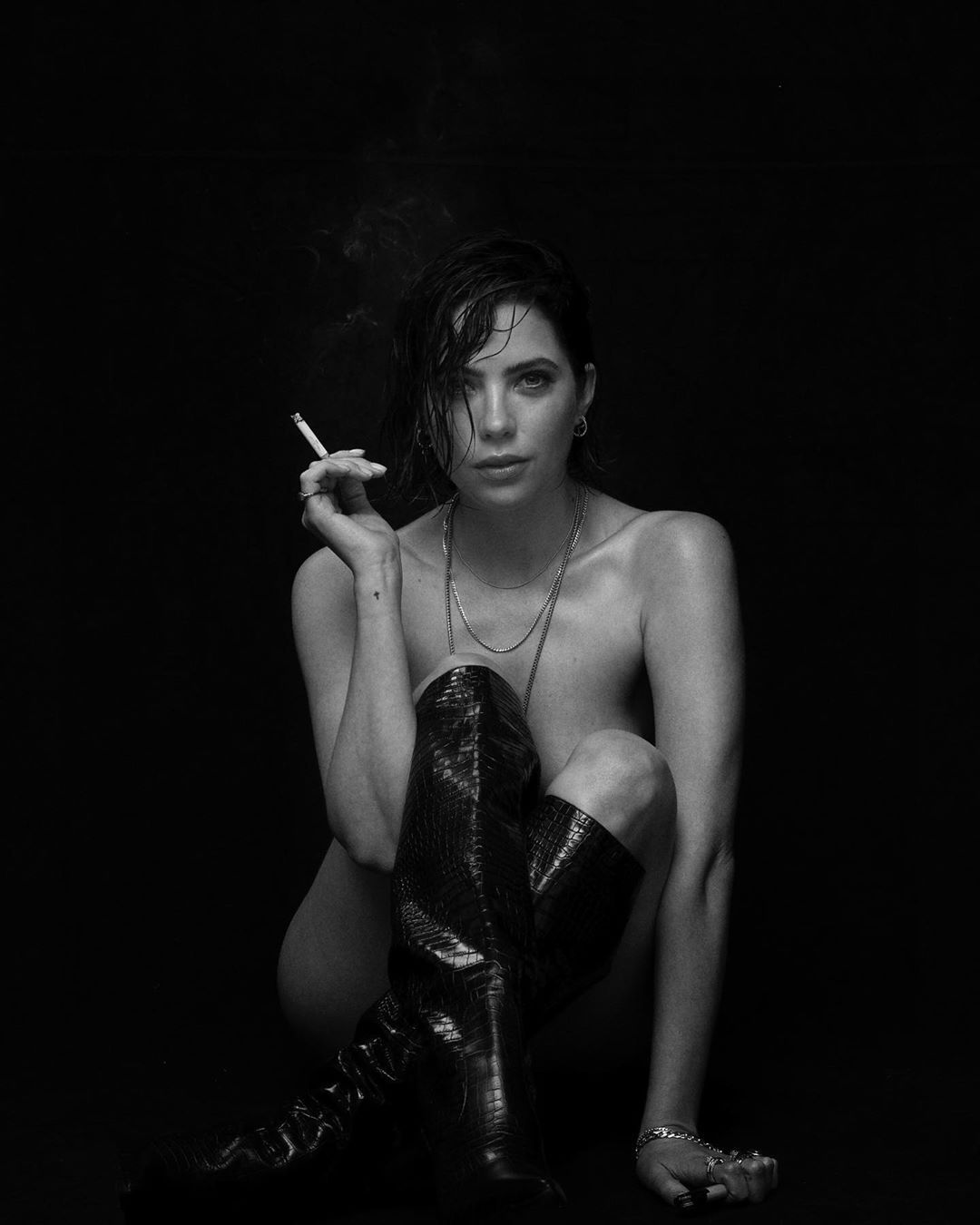 Ashley Benson Sexy 0001