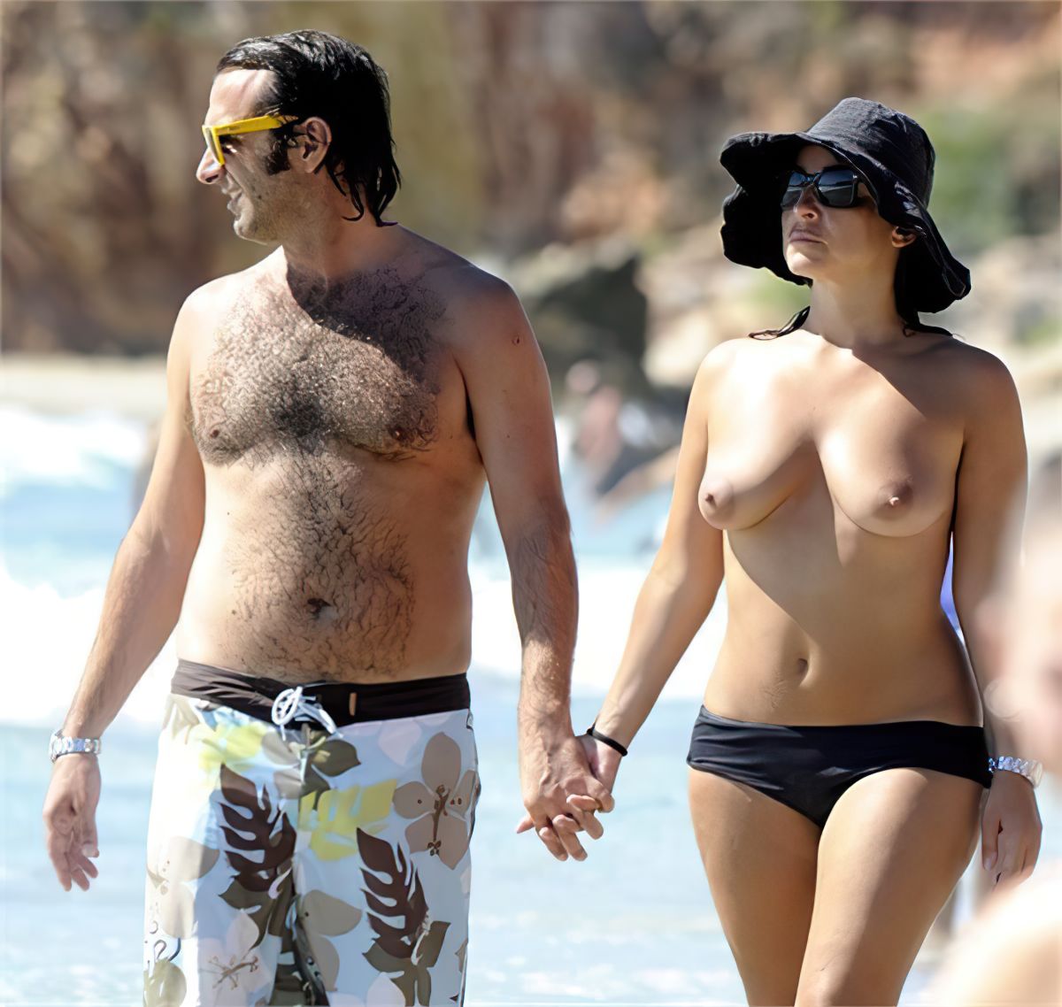 Camila Raznovich Nude & Sexy 0036