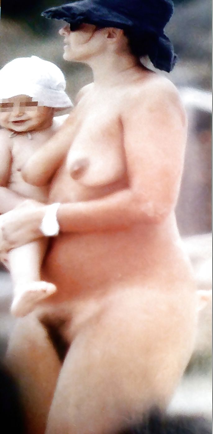 Camila Raznovich Nude & Sexy 0049