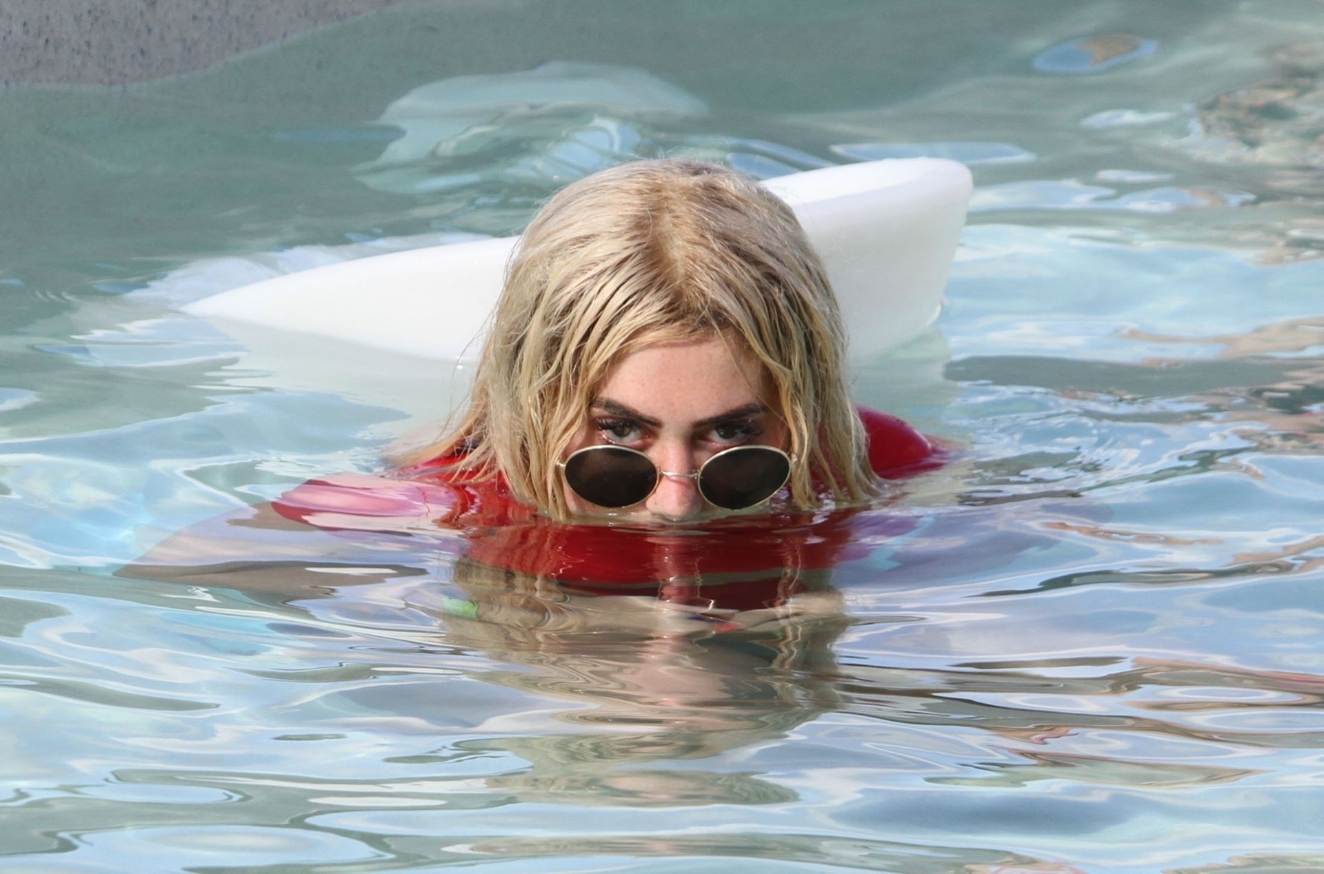 Chloe Ferry Shows Off Her Voluptuous Figure In Thailand 0018