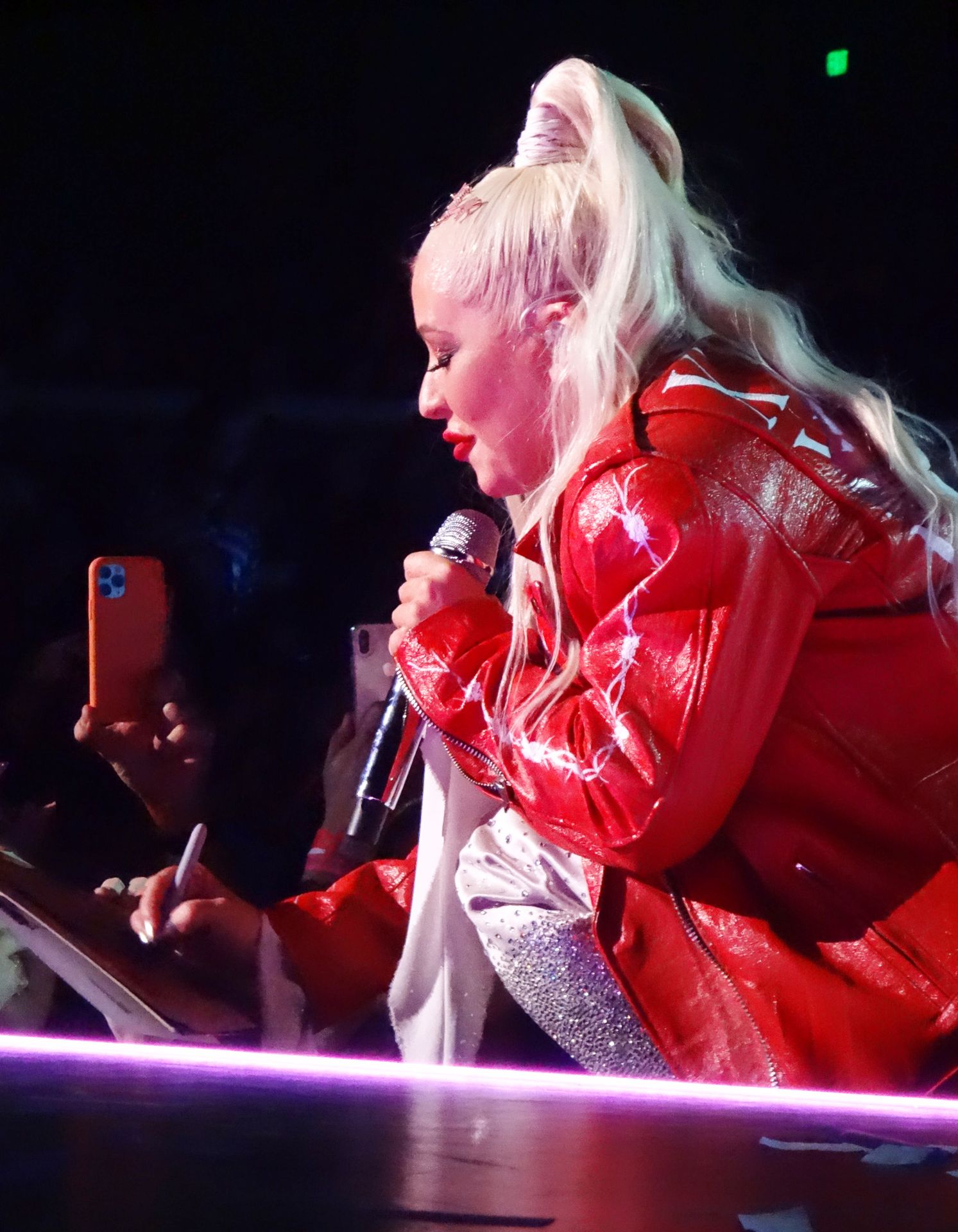 Christina Aguilera Hot 0017