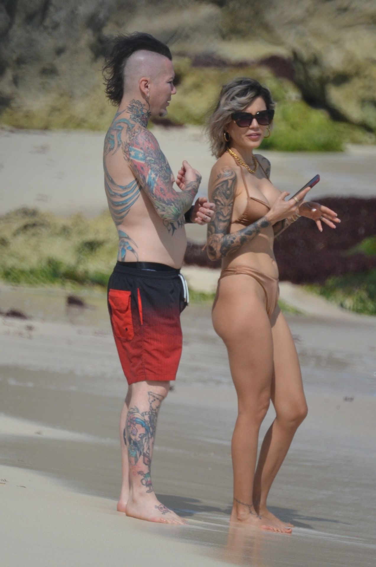 Dj Ashba And His Sexy Wife Nathalia Enjoy The Sunshine In Tulum 0005