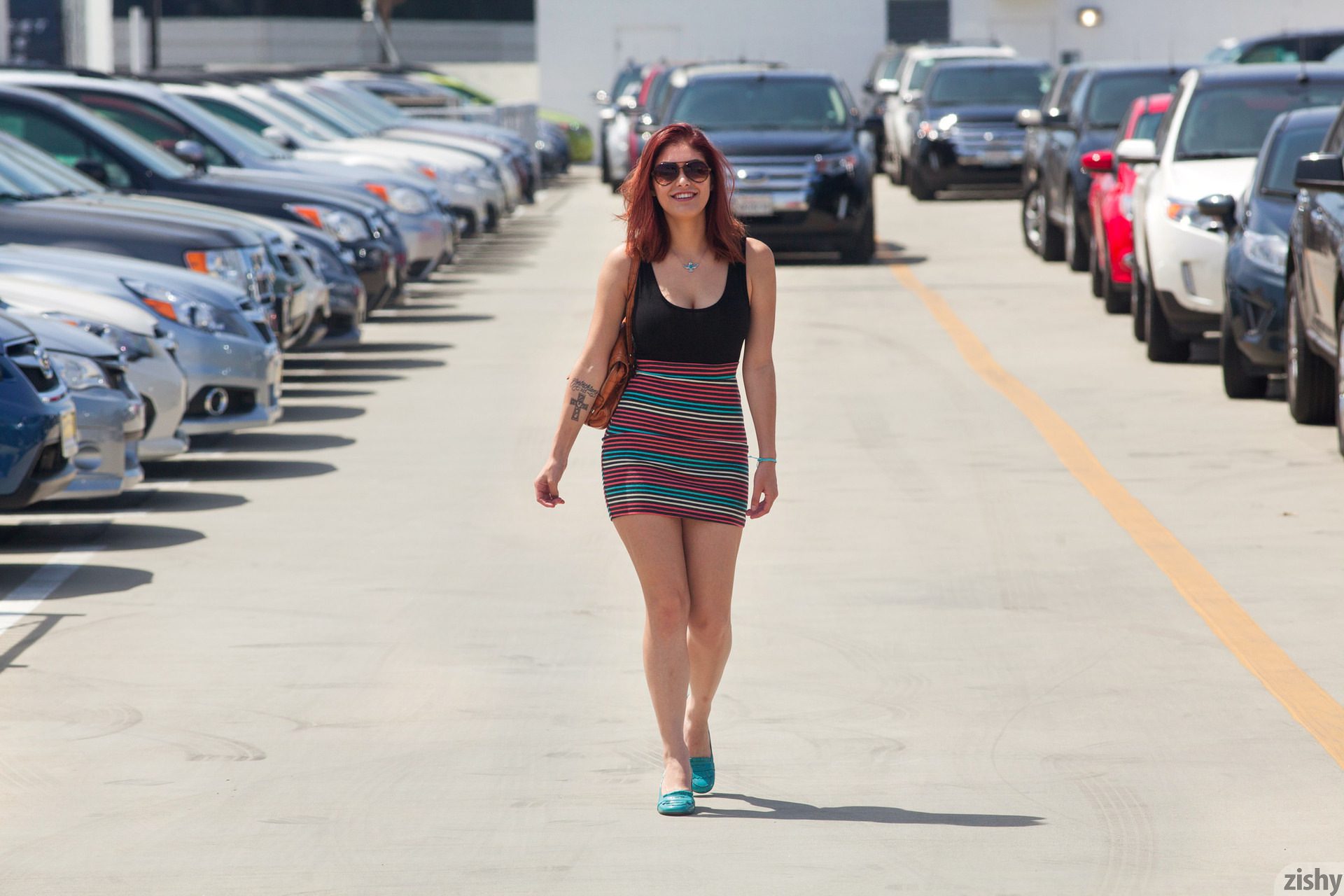 Helena De Sesa Without A Roof Zishy (2)