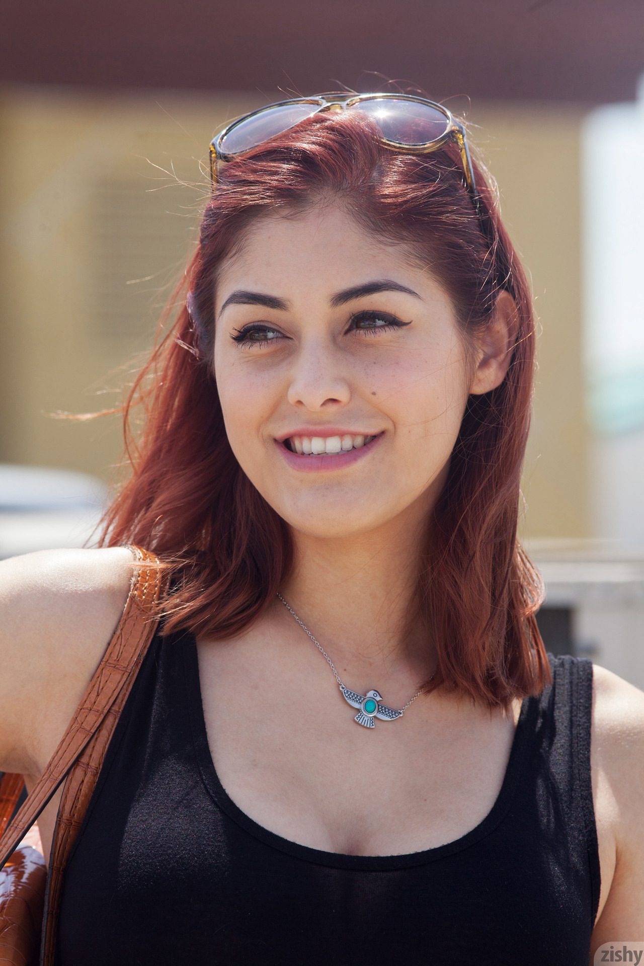 Helena De Sesa Without A Roof Zishy (3)