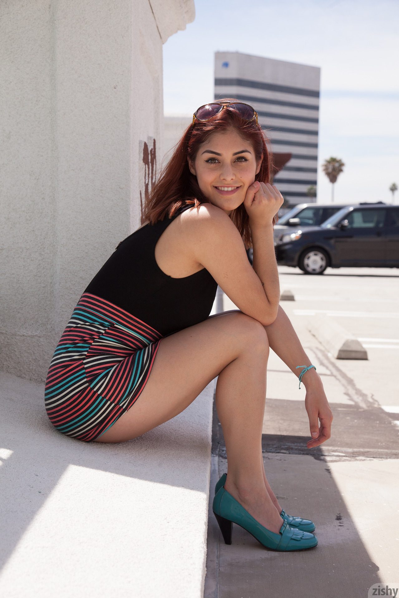 Helena De Sesa Without A Roof Zishy (49)