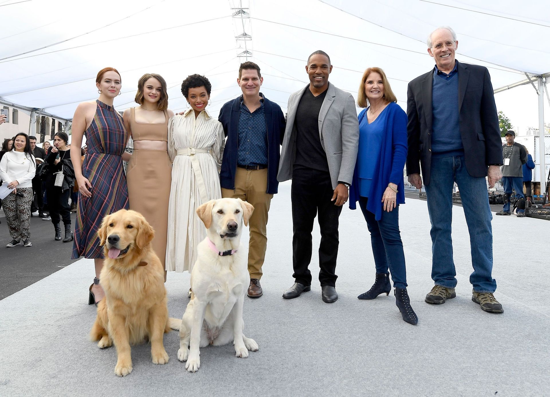 Joey King Flaunts Her Cleavage At The 2020 Sag Red Carpet Rollout 0011